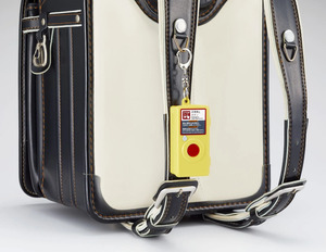 駅のホームにある列車非常停止ボタンが防犯ブザーに！JR東日本の鉄道グッズが話題