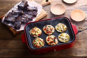 ホットプレートで餃子の皮ピザのレシピ・作り方