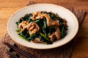 豚コマとほうれん草のオイスター炒めのレシピ・作り方