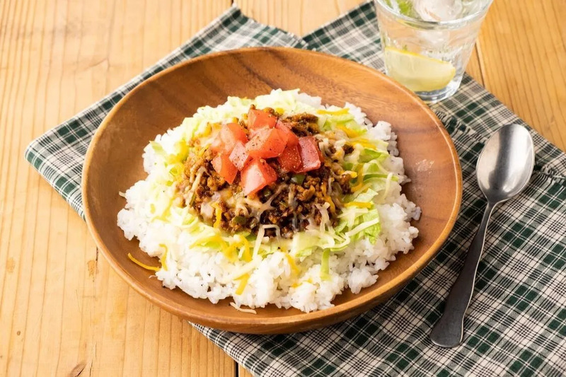 簡単!おいしい!「タコライス」の基本レシピ・作り方