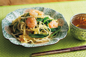 タイの人気メニューを再現！パッタイ風焼きそばのレシピ・作り方