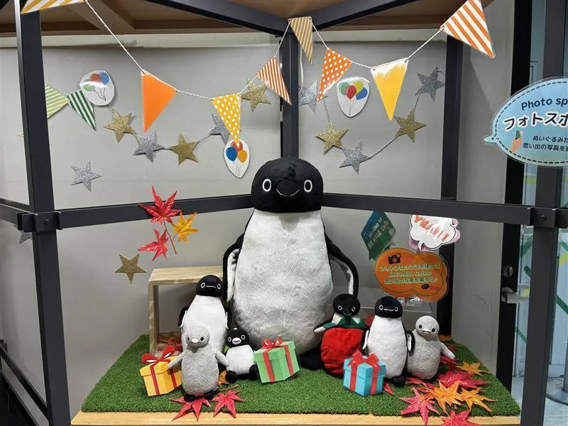 Suicaのペンギングッズフェア】JR横浜駅 中央北改札のJRE MALL Cafeで