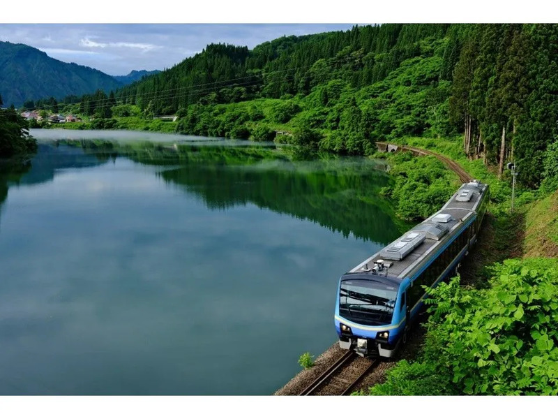 【只見線】観光列車SATONOで巡る美味しい旅～沿線名物を食する“満腹トレイン”～