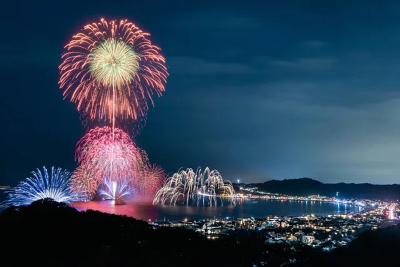 神奈川 花火 鎌倉花火大会