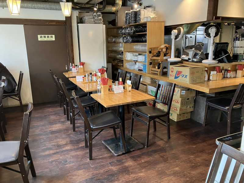 「佰年食堂 太助」店内