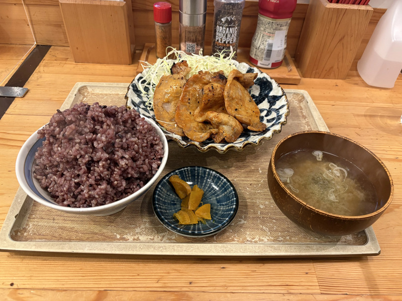 「佰年食堂 太助」の豚ロースの味噌漬け定食