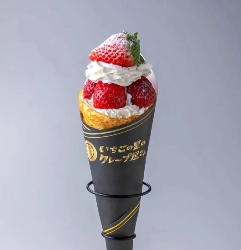 いちごクレープ