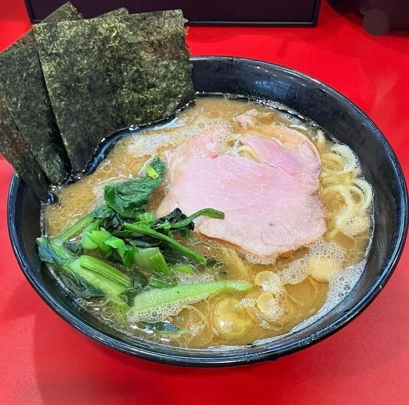 並ラーメン 900円（税込）,千葉駅ラーメン