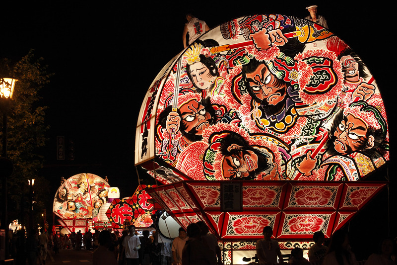 2025年弘前ねぷたまつり】夜空に映える弘前ねぷたをご紹介します | JRE