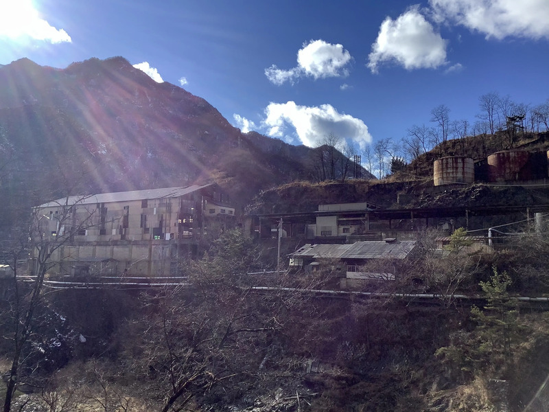 本山製錬所跡※施設内には立ち入りできませんので外から景観をお楽しみください。