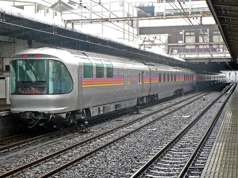 寝台特急カシオペア号(大宮駅にて)
