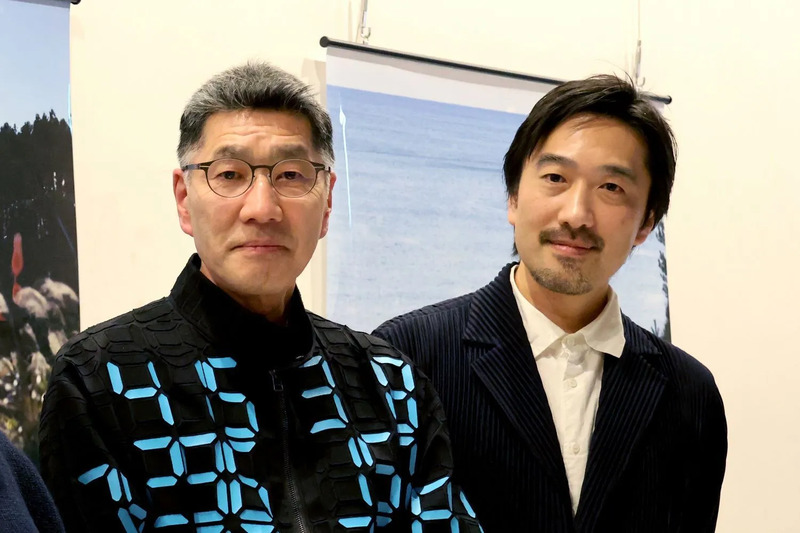 左：宮島達男 右：田根剛（提供：「時の海 - 東北」プロジェクト）