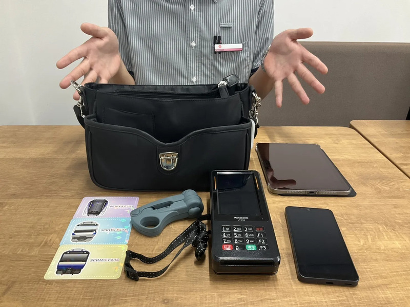 グリーンアテンダントのバッグの中身