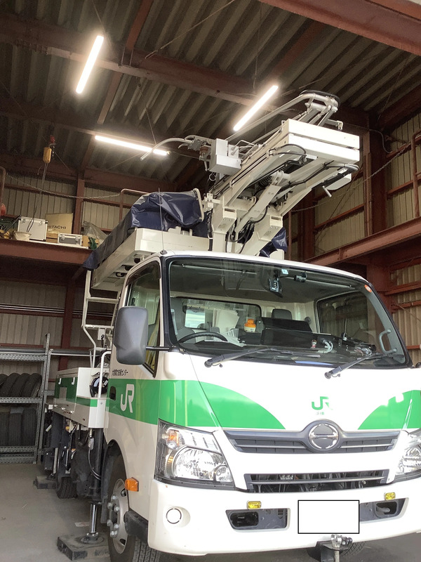 実際に使用されている軌陸車