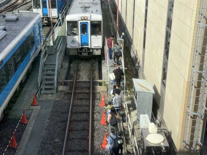 101系運転台記念撮影