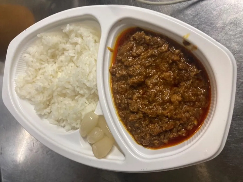 「カレバカ世紀」のテイクアウトカレー