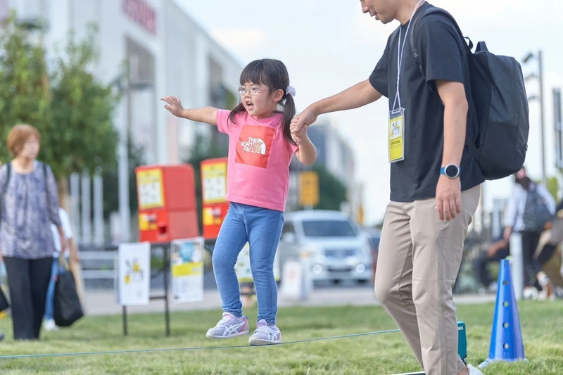 ▲スラックラインイメージ画像（画像提供：HaloHalo mama）