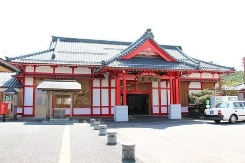 弥彦駅(画像提供:弥彦村)