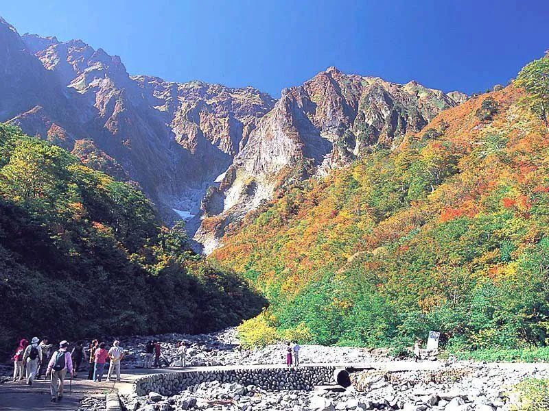 谷川岳 一ノ倉沢（提供：心にググっと観光群馬）
