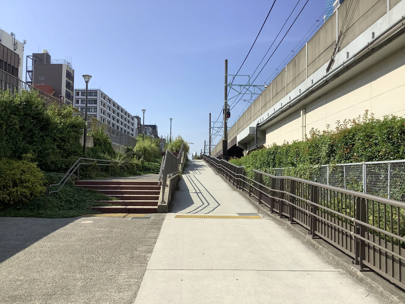 スポットへの道