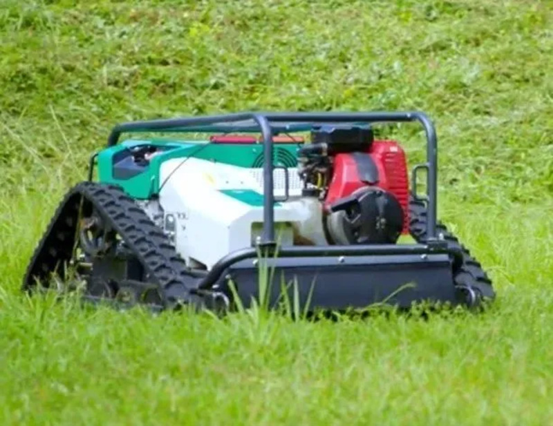 ラジコン草刈機