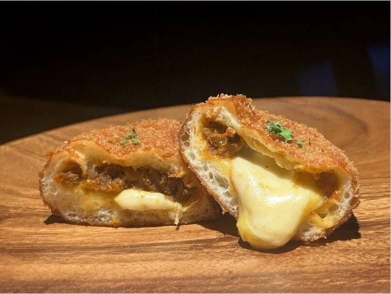 チーズインカレ―パン