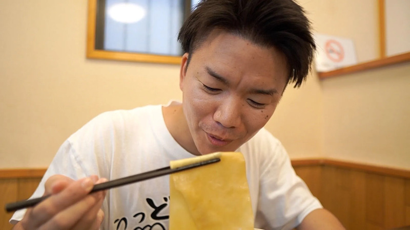 鴻巣駅『手打うどん長木屋』の名物・幅8センチの川幅うどん！ | JRE