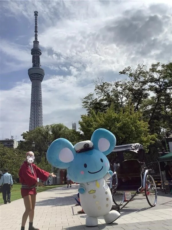 ヨコハマウスとスカイツリー