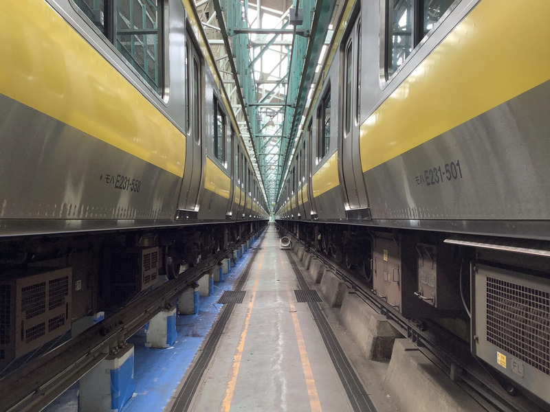 検修庫内の様子