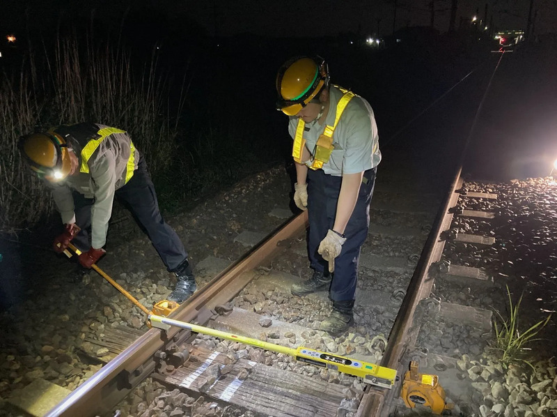 ジャッキアップ（イメージ）