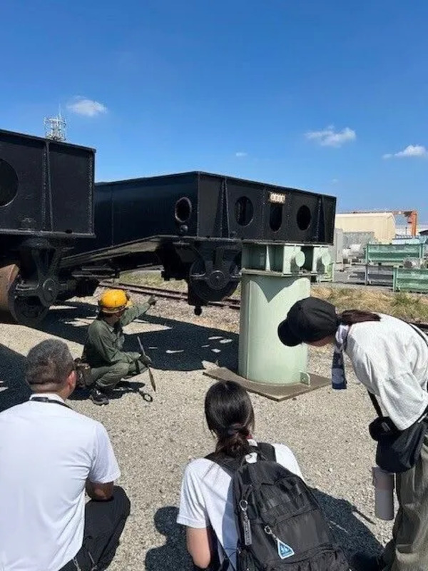 シキ車梁見学の様子