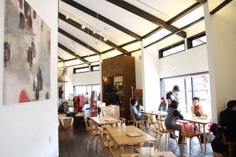 カフェ（提供：中之条町観光協会）