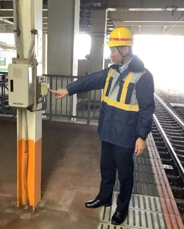 発車ベル体験の様子