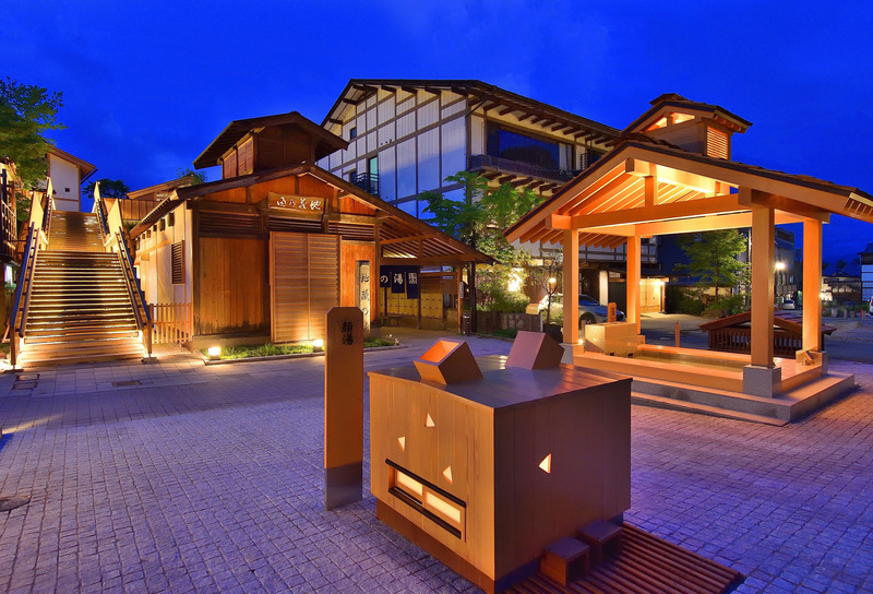 裏草津地蔵（提供：草津温泉観光協会）