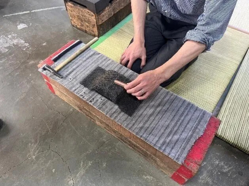 第37回 新幹線車両基地まつり イベント 東北新幹線 トロリ線 箸置きづくり ワークショップ 叩き