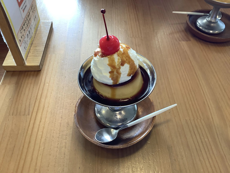 なつかしさのある「皿プリン」