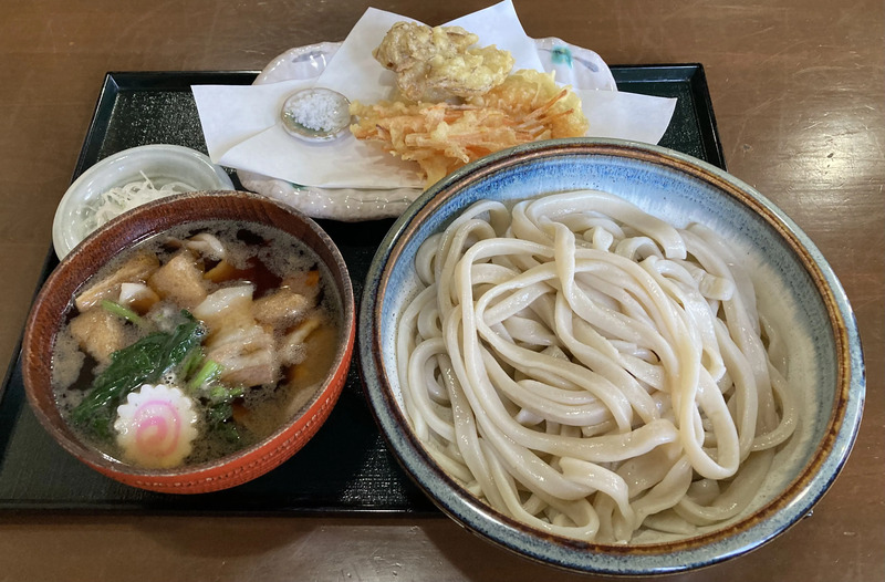 王道の一杯「肉汁うどん」