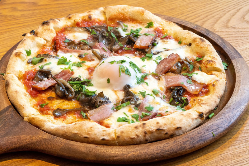 ピザ（提供：シマテラス- Shima Terrace）