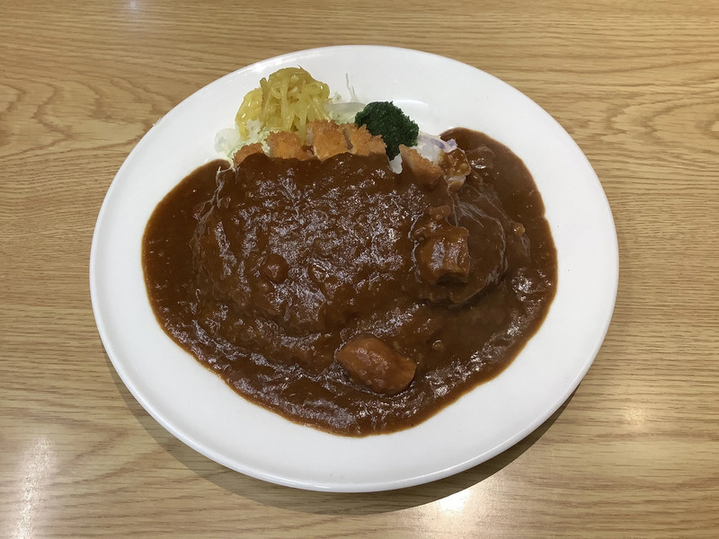 宝亭名物のカツカレー