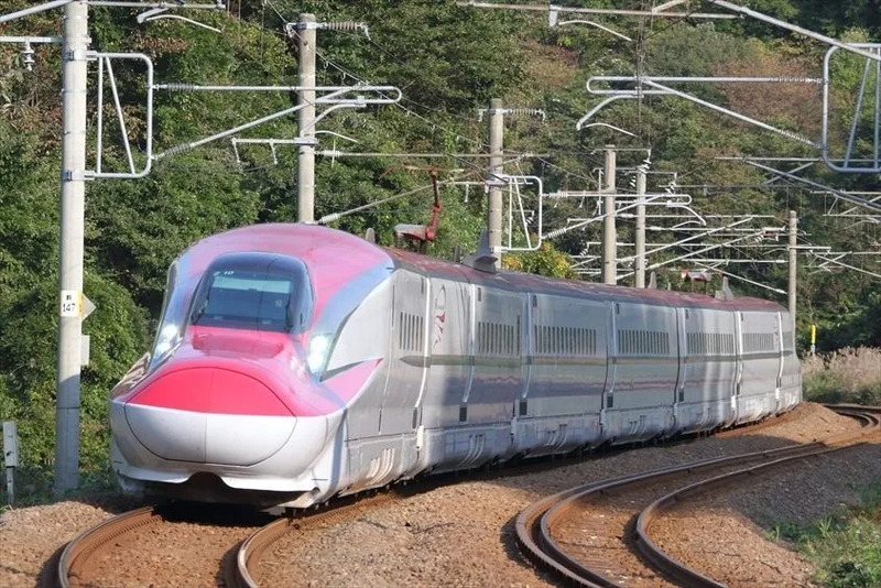 秋田新幹線こまち