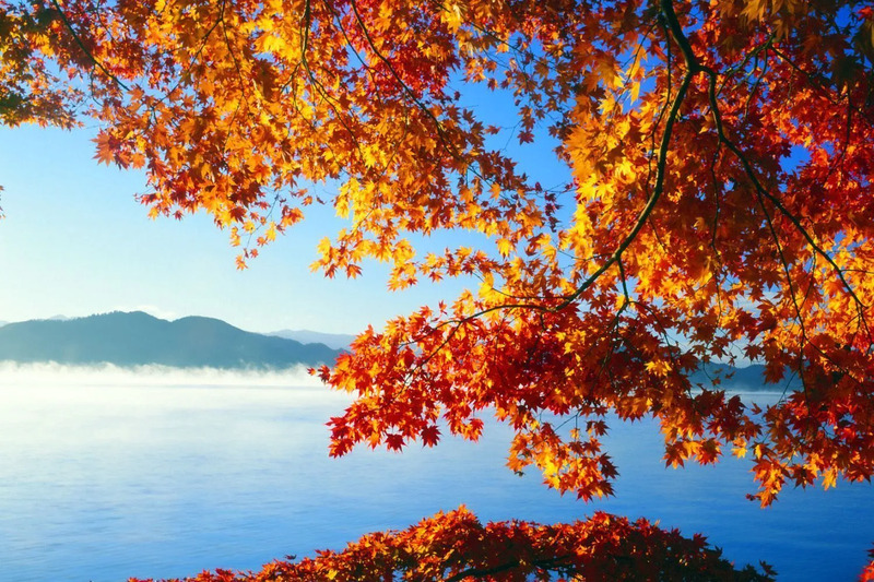 田沢湖紅葉