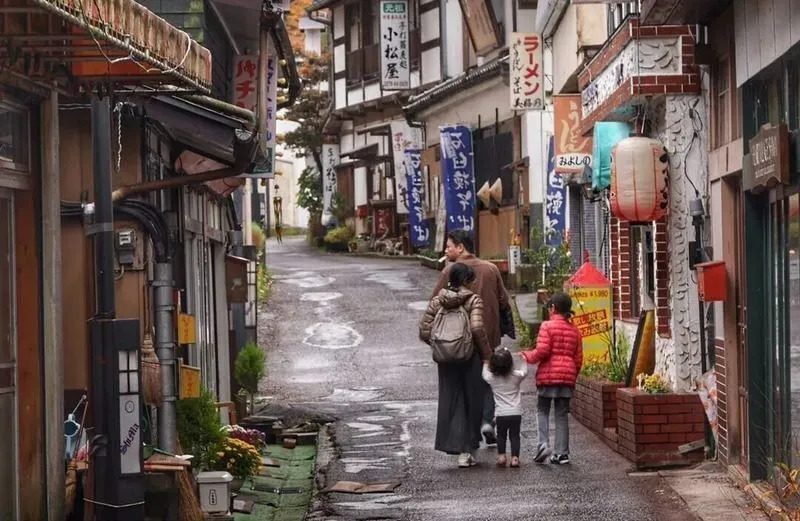 「落合通り」（提供：四万温泉協会）