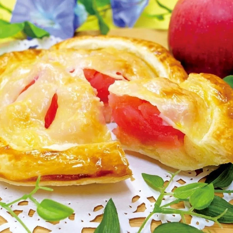 紅の夢アップルパイ クレームパティシエール（杜のcafe Syana）