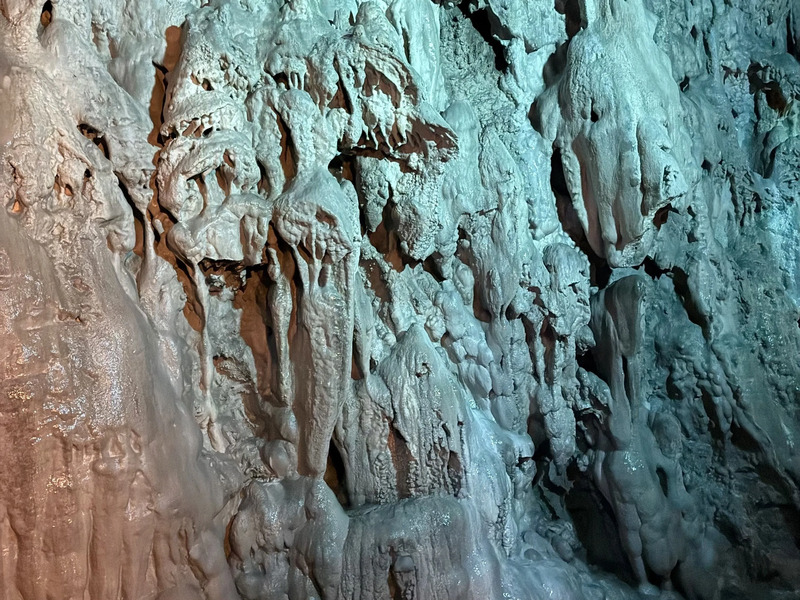 龍泉洞（音無しの滝）