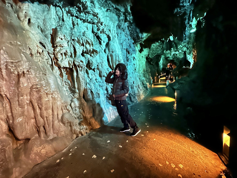 龍泉洞(内部の様子)