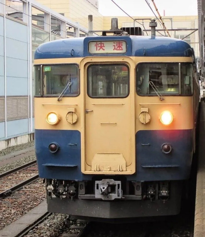 長野駅に停車中のC1編成