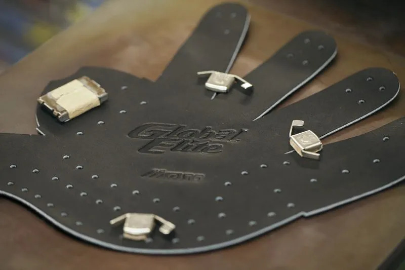 ミズノの硬式野球グラブ革