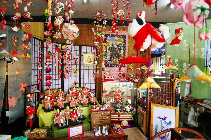 氏家雛めぐり・宝高屋