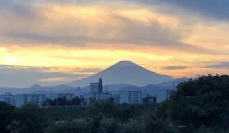 車窓から見える富士山