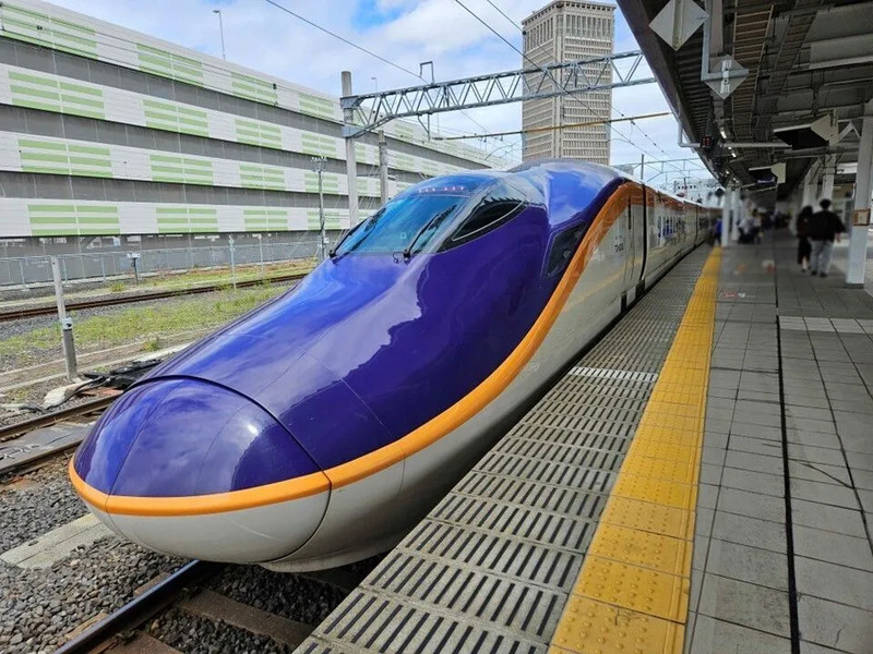 E8系新幹線の写真